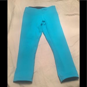 Lululemon blue/black capris, reversible